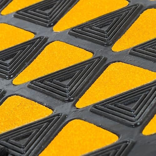 Guardian 8' Rubber Curb Ramp with Round End Caps - Poueer